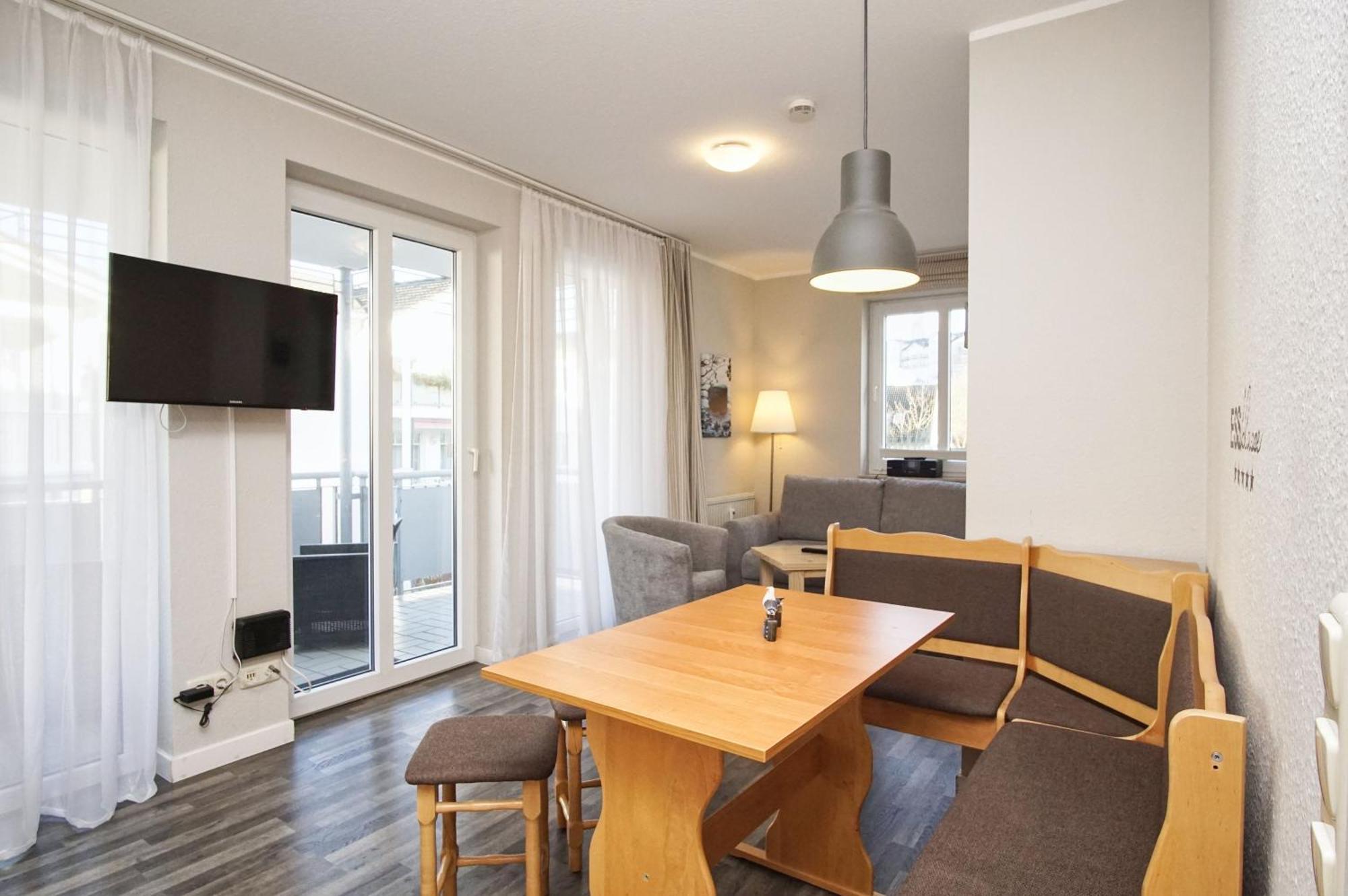 Zentrale Fewo Mit Balkon, Gratis Nutzung Vom Ahoi Erlebnisbad Und Sauna In Sellin - Villa Buskam Fewo 27 Goehren  Exteriör bild